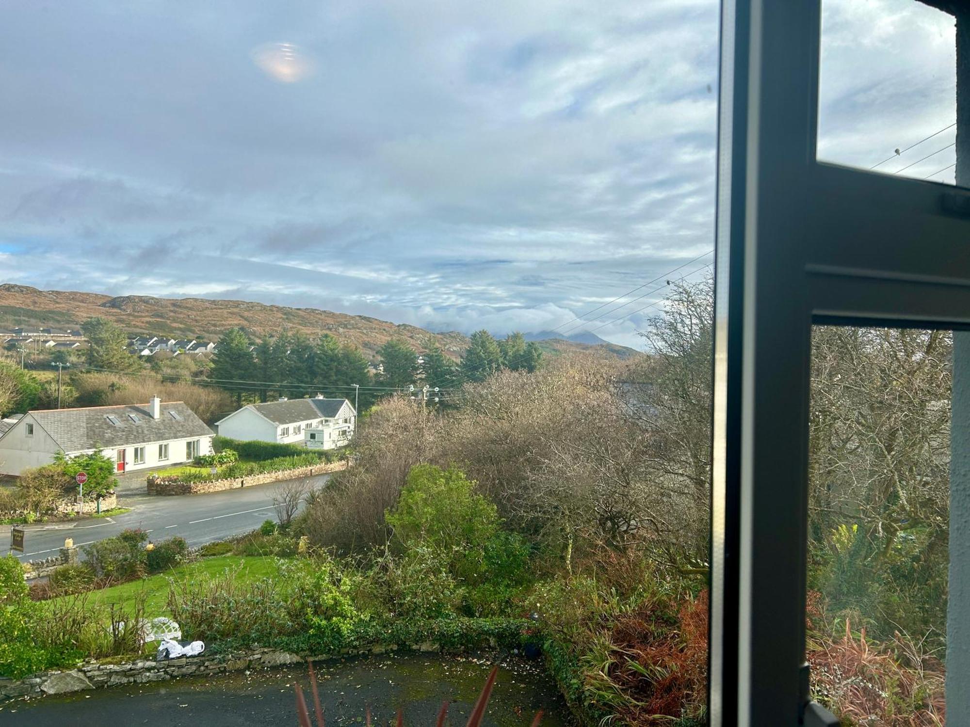Buttermilk Lodge Guest Accommodation Clifden Exterior foto